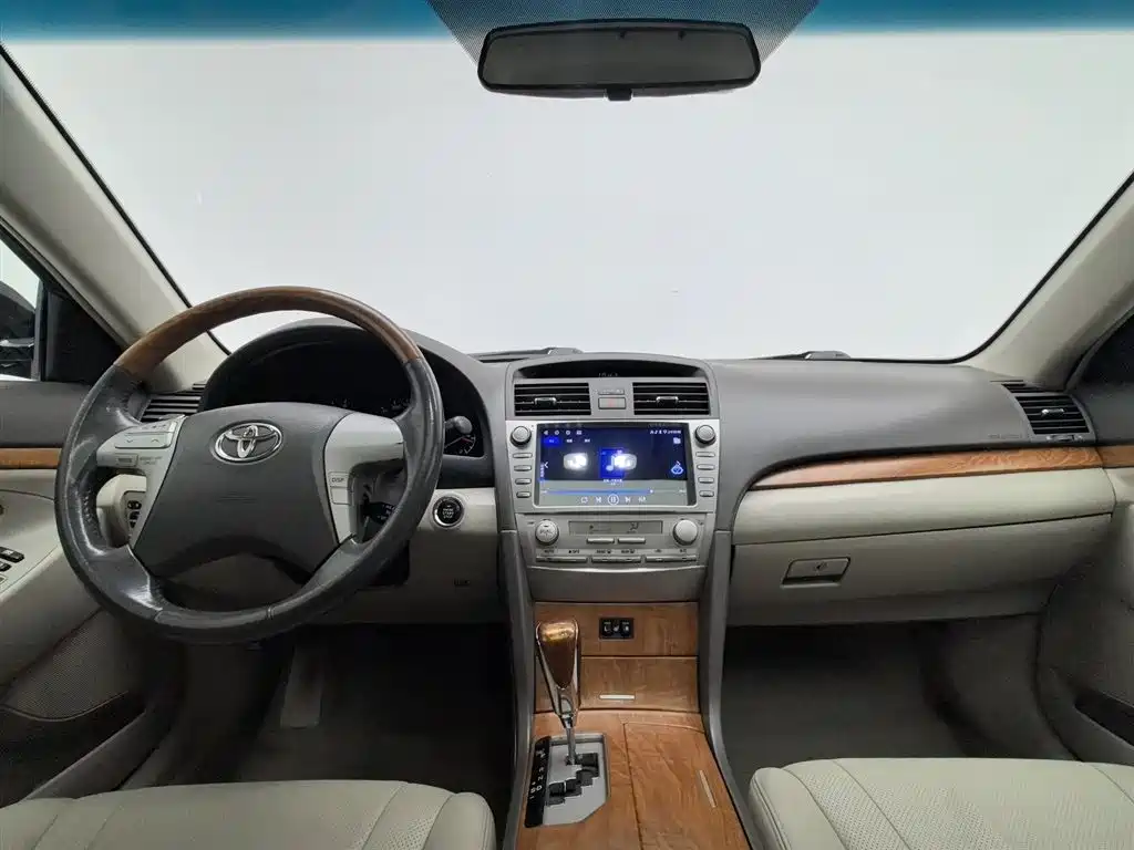 Toyota Camry 2010 240G Luxury Edition фото 5