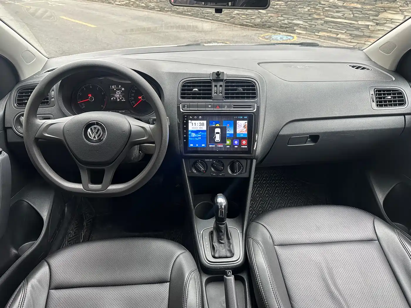 Volkswagen Polo 2018 1.5L Auto Safe Drive фото 7