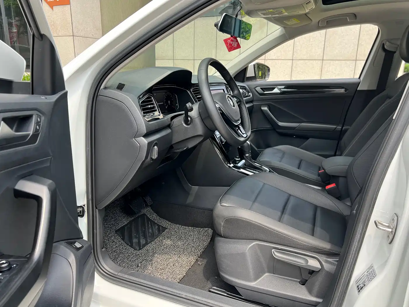 Volkswagen T-ROC 2020 280TSI DSG 2WD Comfort фото 7