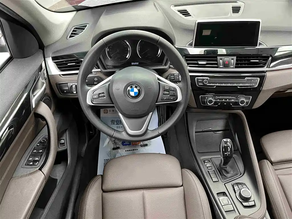 BMW X1 2020 sDrive20Li Fashion Model фото 5