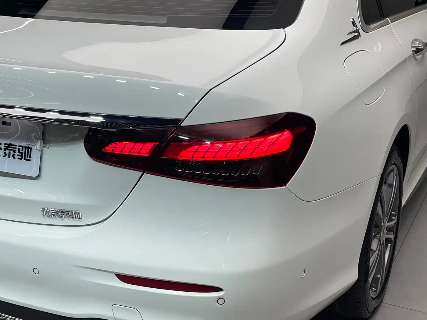 Mercedes-Benz E-Class 2022 E 260 L Sport фото 25