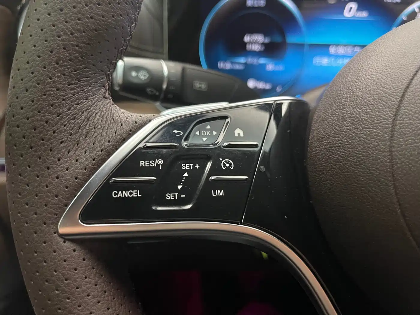 Mercedes-Benz E-Class 2021 E 300 L Luxury фото 29