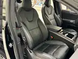 Фото 28 - Tesla Model X