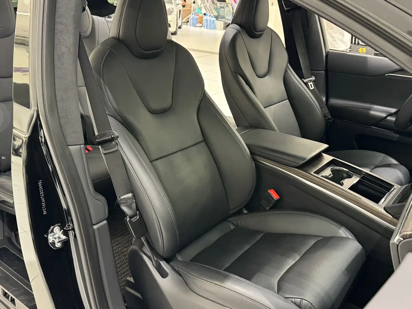 Фото 28 - Tesla Model X