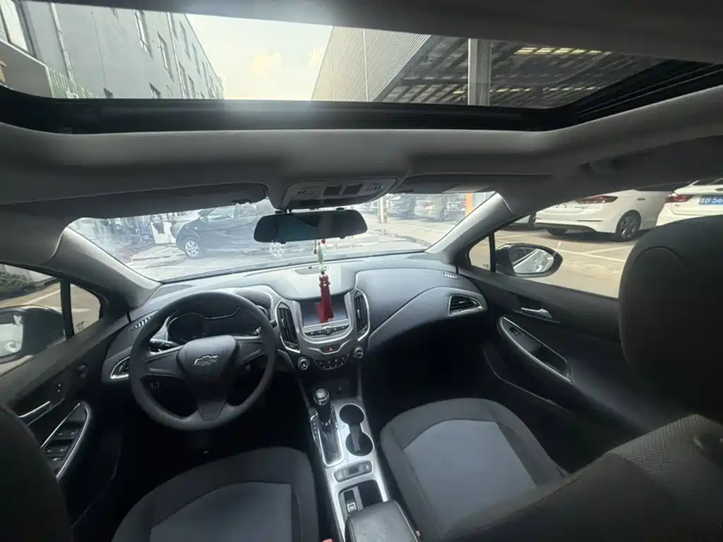 Chevrolet Cruze 2019 2018 Redline 320 Automatic Pioneer Edition