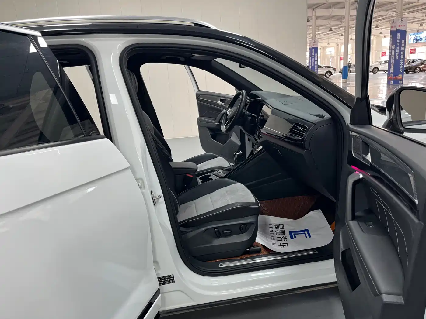 Volkswagen Tayron X 2020 330TSI 2WD Flagship Smart Edition фото 13