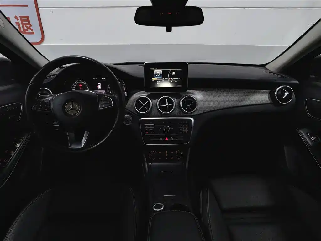Mercedes-Benz GLA 2016 GLA 200 Dynamic фото 5