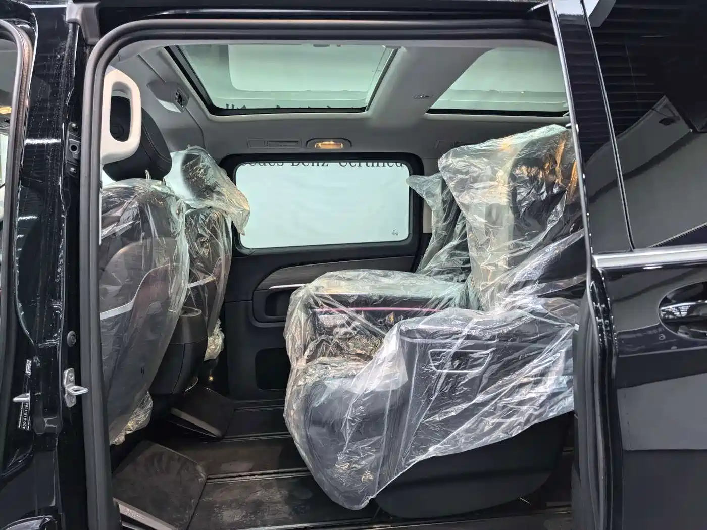 Mercedes-Benz V-Class 2026 2024 V 300 L Long Wheelbase Premium
