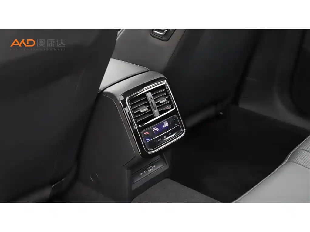 Volkswagen Passat 2025 Outstanding 380TSI Dragon Soaring Edition фото 9