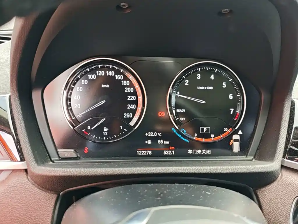 Фото 12 - BMW X1
