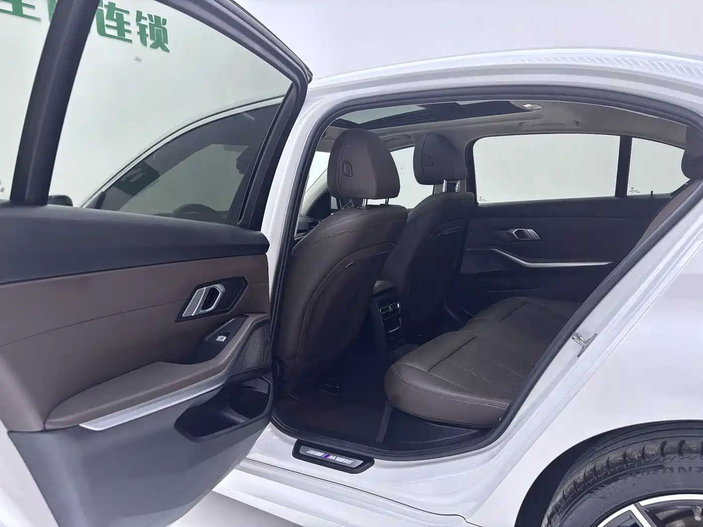 BMW 3 Series 2023 320Li M Sport Package фото 18