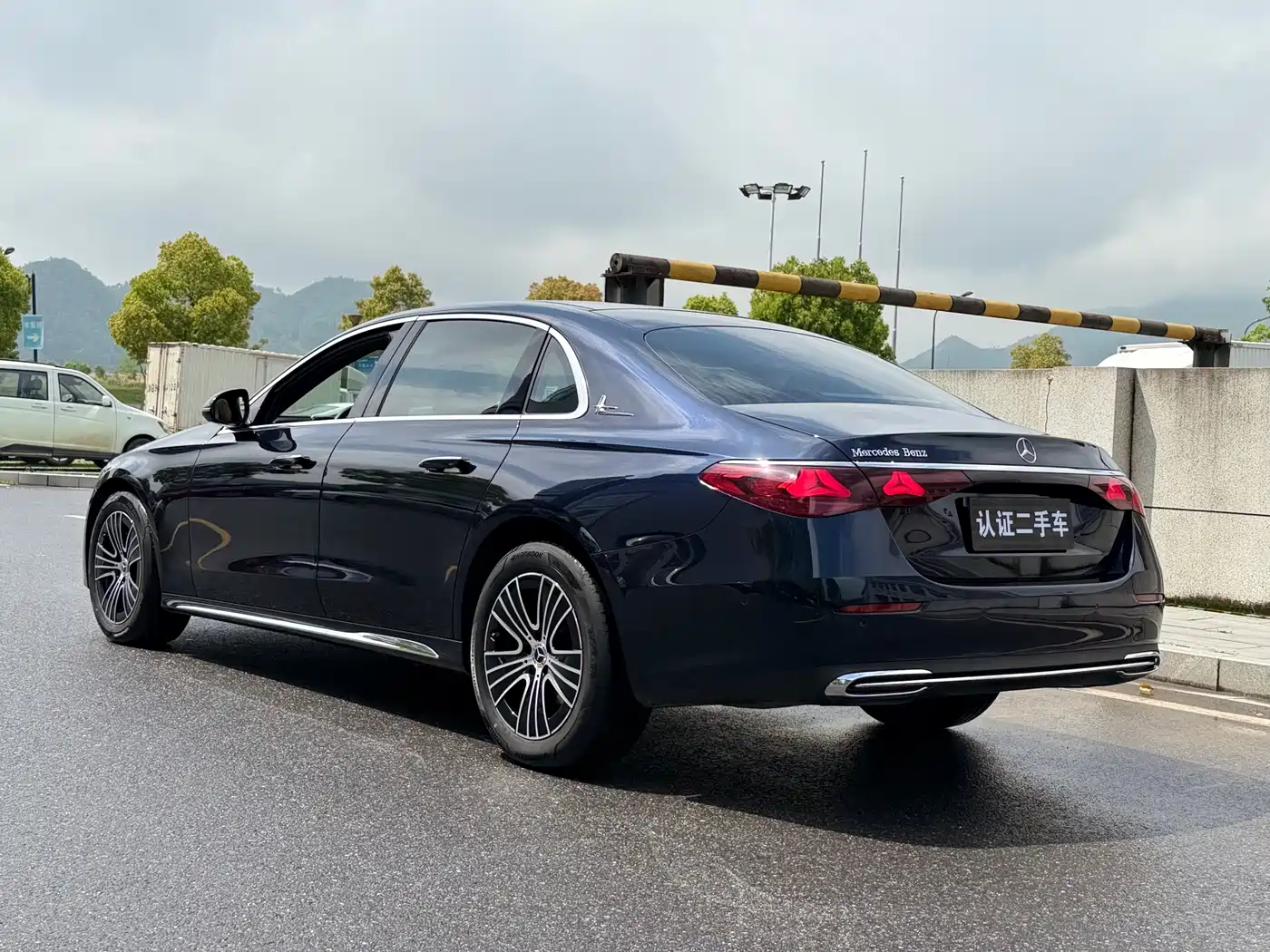 Mercedes-Benz E-Class 2024 Model E 260 L фото 6