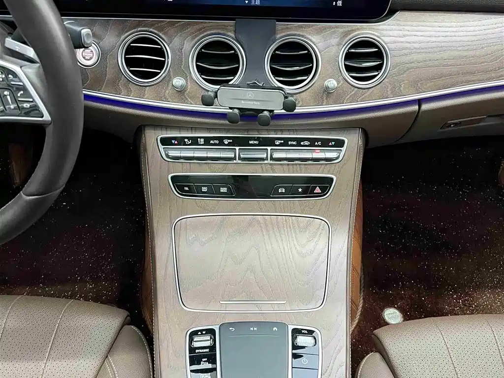 Mercedes-Benz E-Class 2022 Model Facelift II E 260 L 4MATIC фото 11