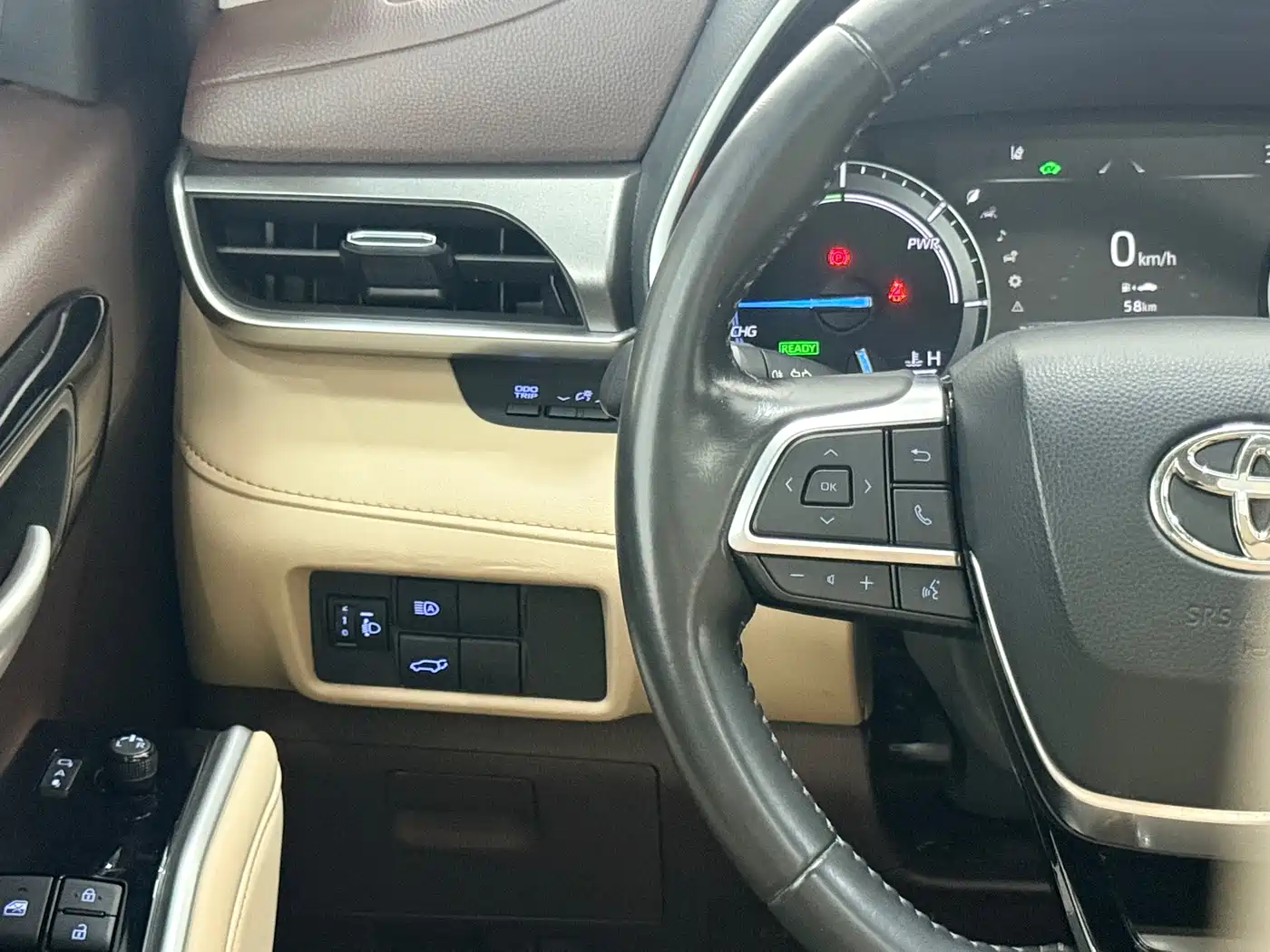 Toyota Highlander 2022 Model Dual Engine 2.5L 4WD Premium Edition 7-Seater фото 8