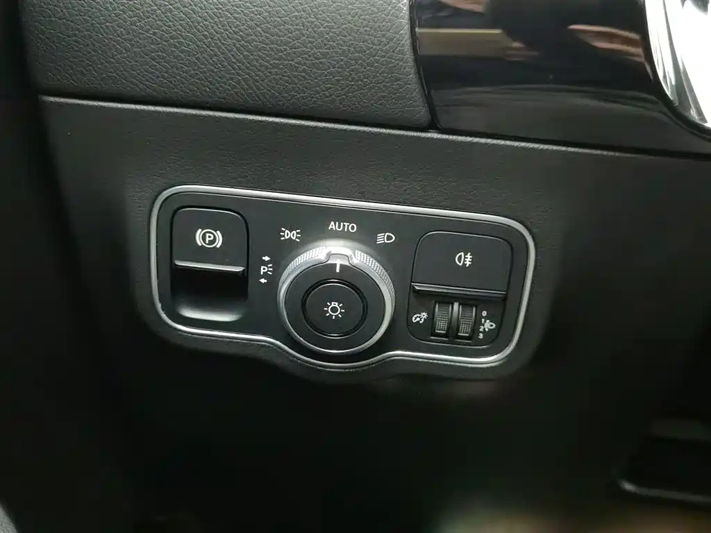 Mercedes-Benz B-Class 2021 B 180 Style фото 21