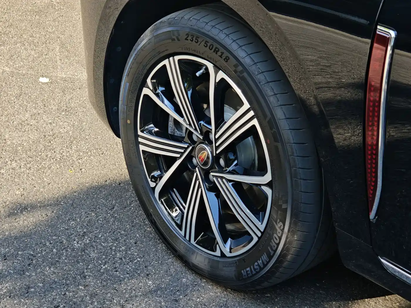 Hongqi H5 PHEV 2025 170 Super Hybrid Edition фото 17