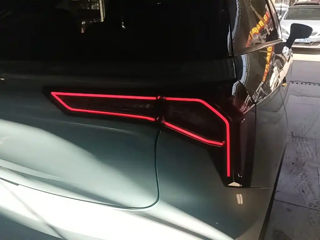 Geely Geometry E Firefly 2024 2024 Model 401km Fluorescent