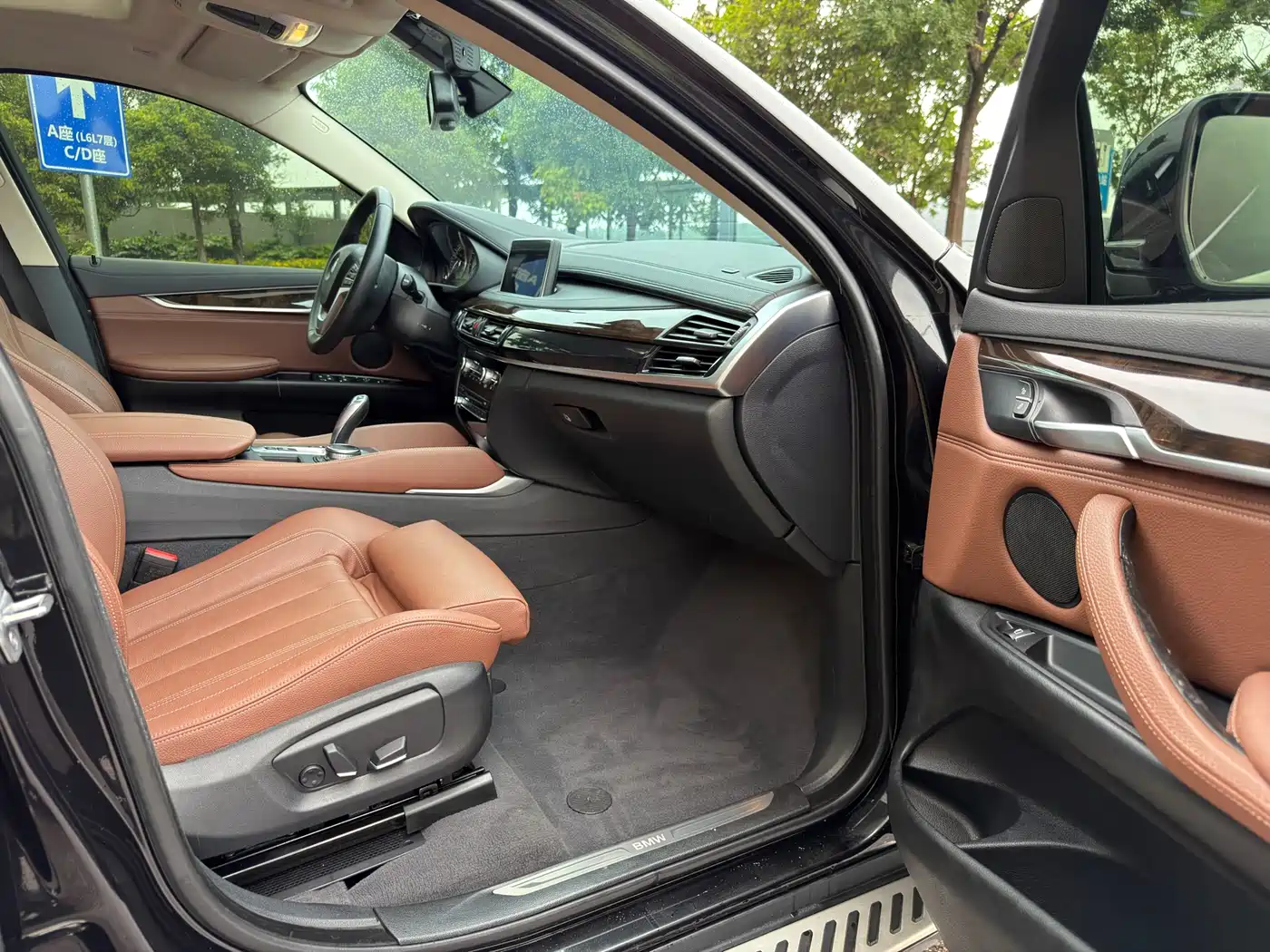 BMW X6 2017 xDrive28i фото 32