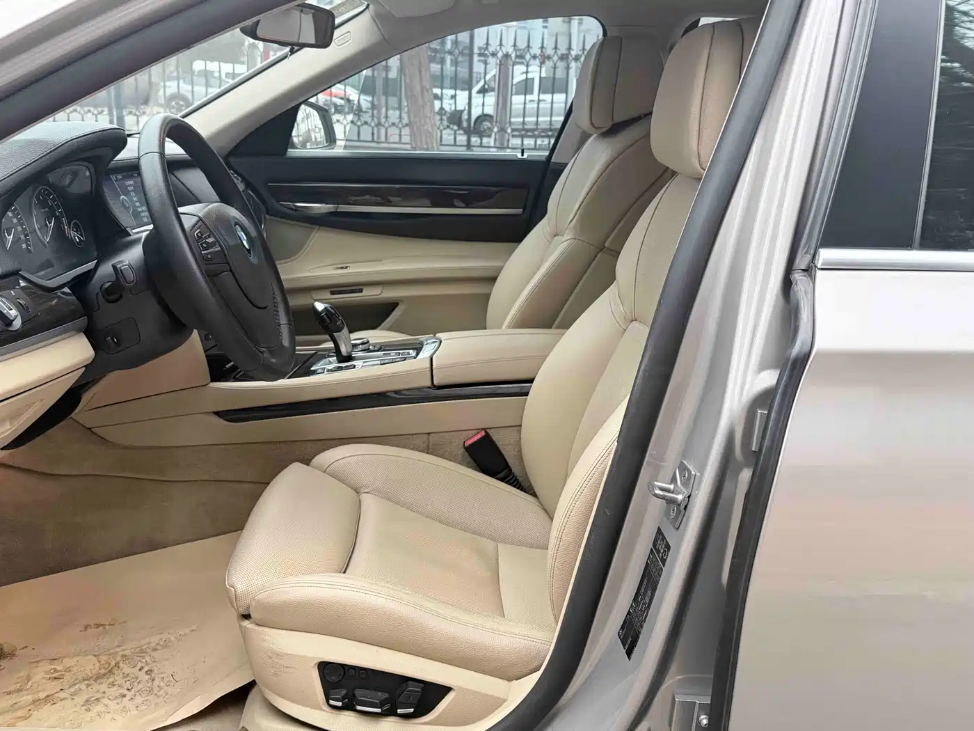 BMW 7 Series 2011 730Li Elegance фото 13