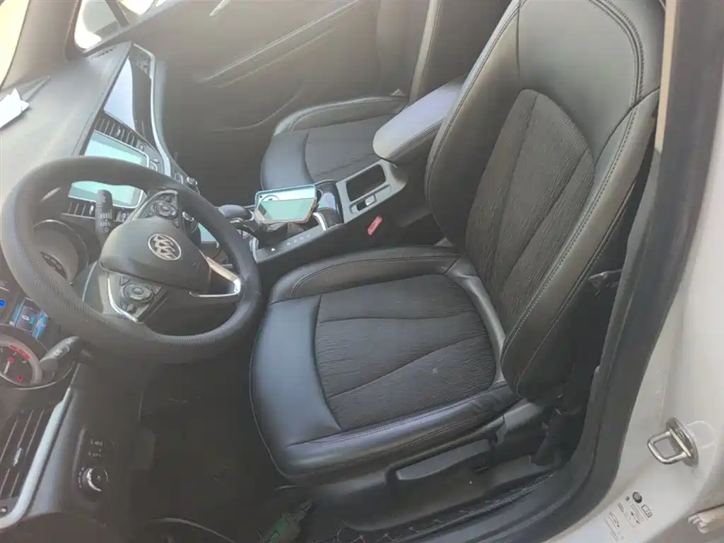 Buick Verano 2017 Sedan 20T DCT Leading фото 15