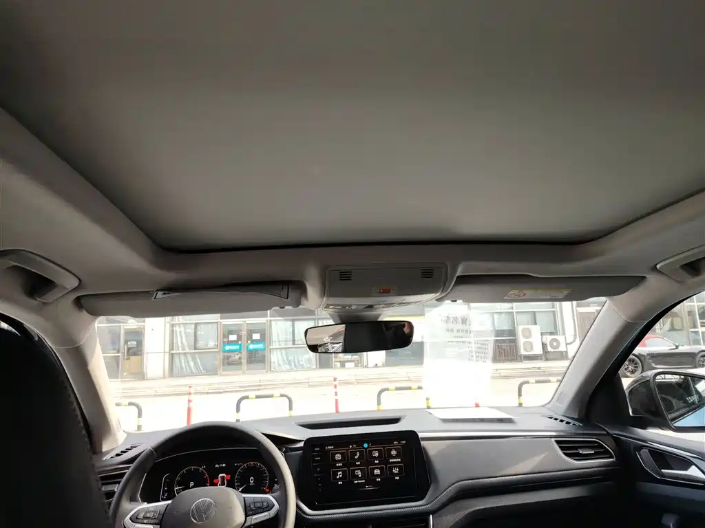 Volkswagen Tharu 2025 New Edge 300TSI Enjoyment Edition фото 18