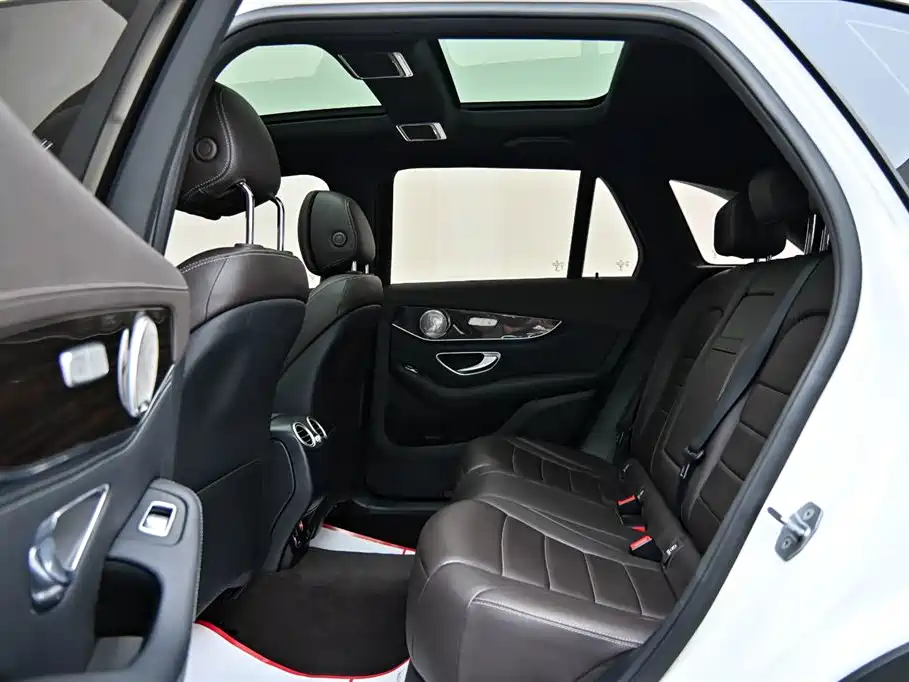 Mercedes-Benz GLC 2019 Facelift GLC 260 L 4MATIC Luxury фото 12