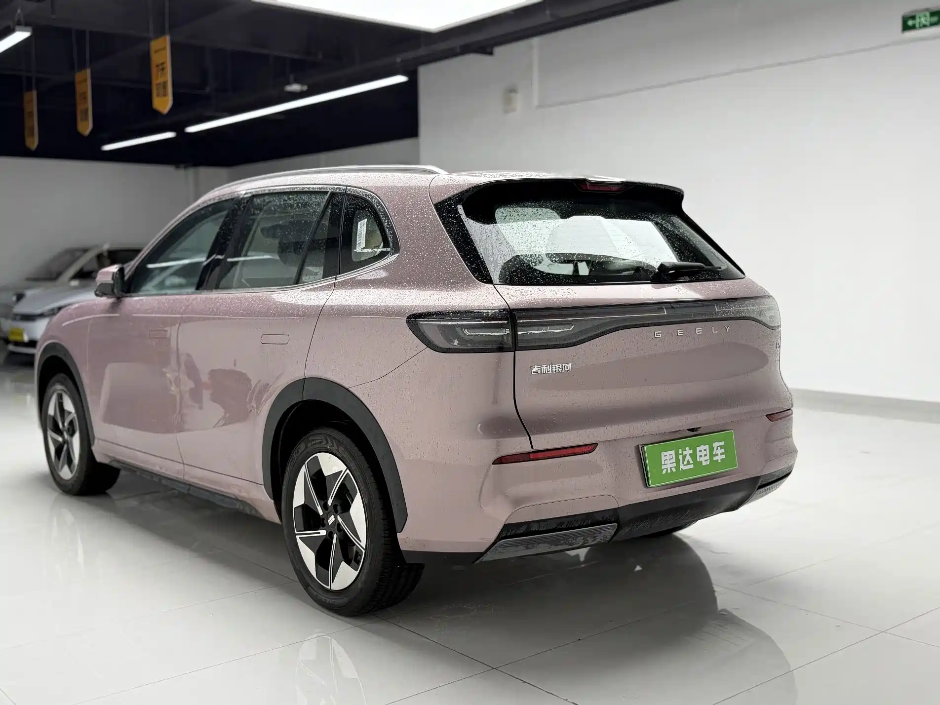 Фото 6 - Geely Galaxy Galaxy E5