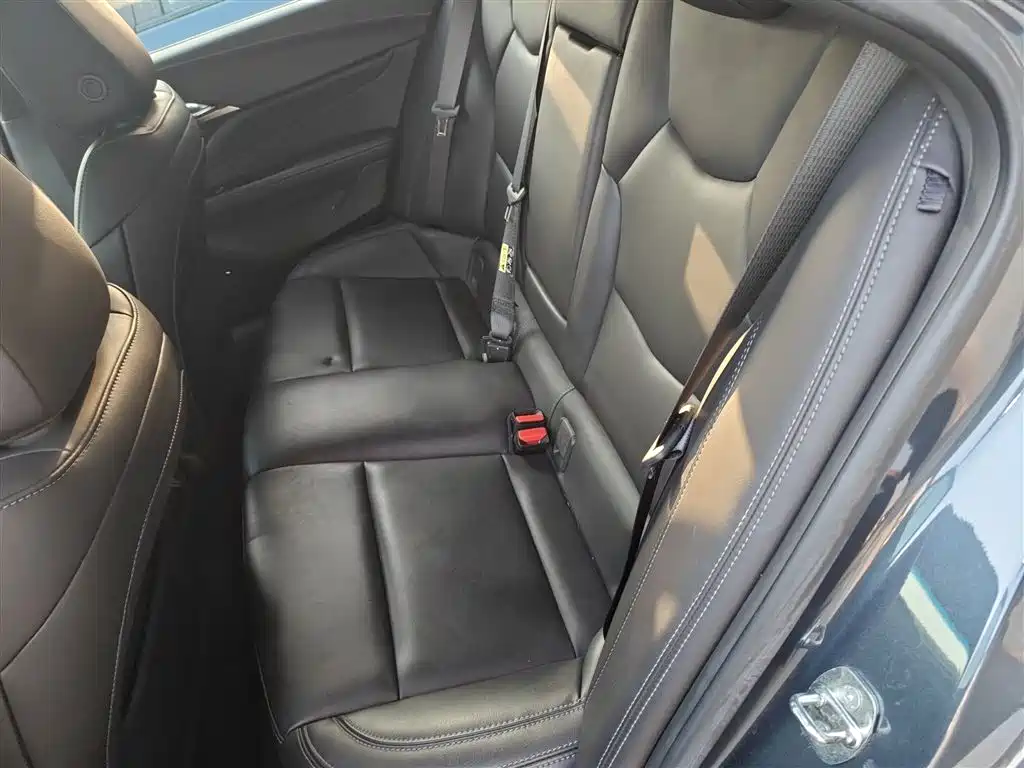 CADILLAC CT4
