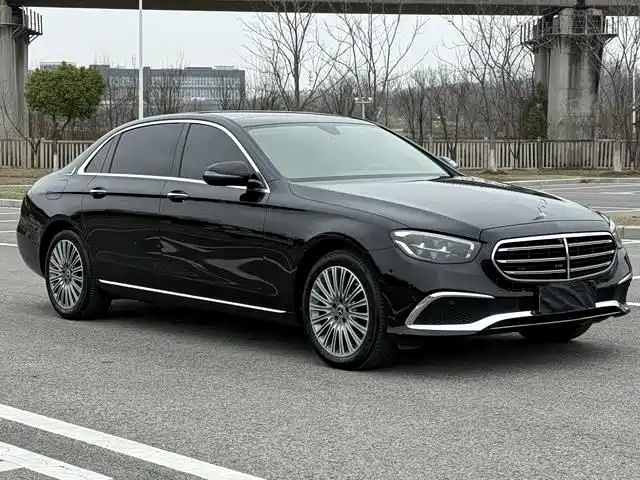  E CLASS