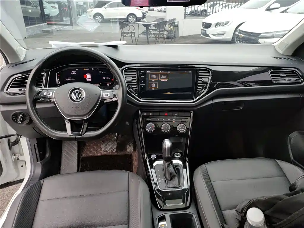 Volkswagen T-ROC 2022 280TSI DSG 2WD Comfort PLUS фото 10