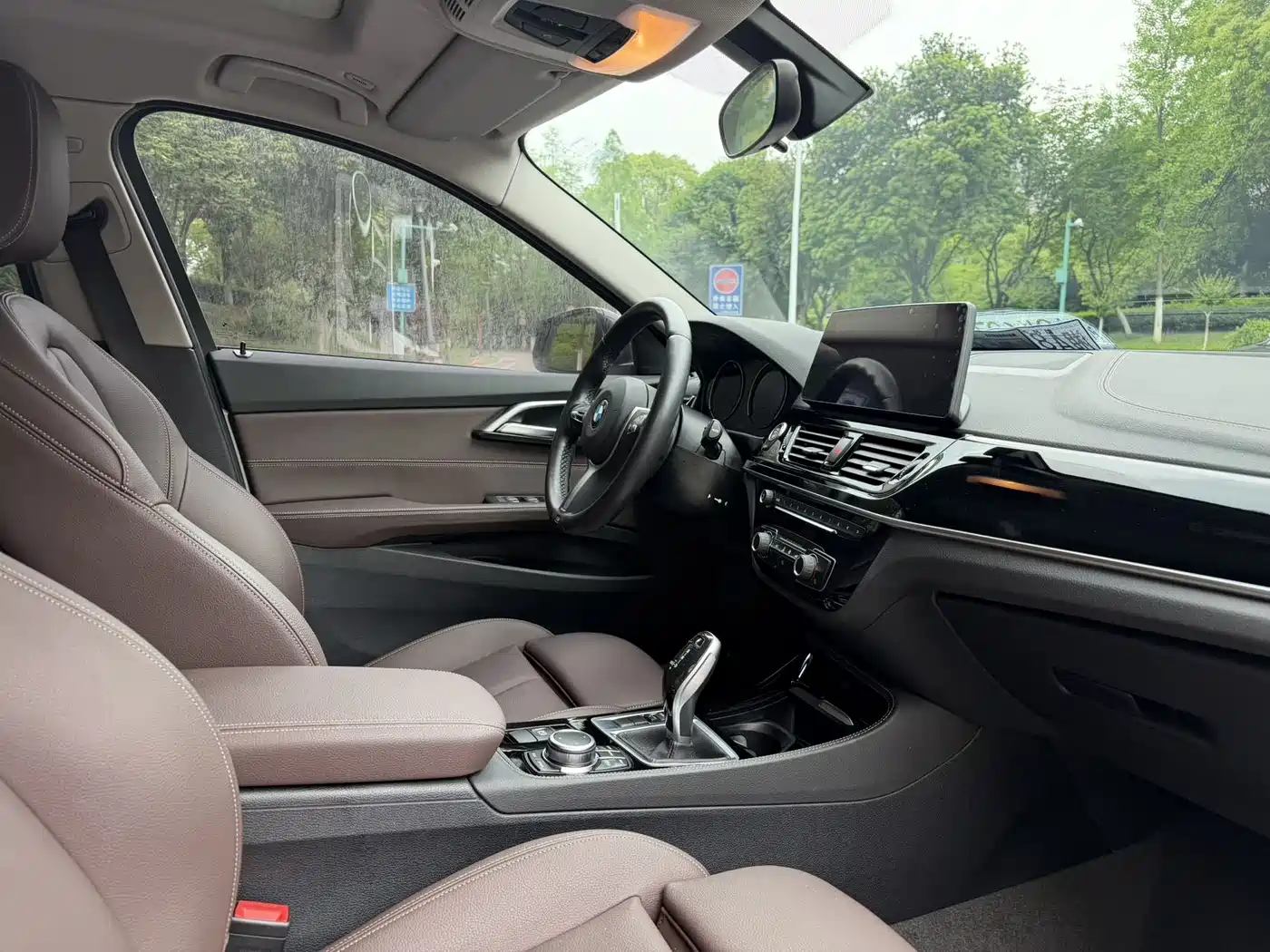 BMW 1 Series 2022 120i M Sport Shadow Edition фото 10