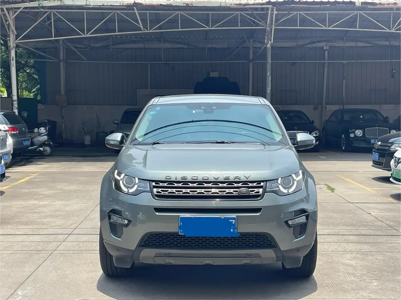 Land Rover Discovery Sport 2018 240PS SE Edition фото 2