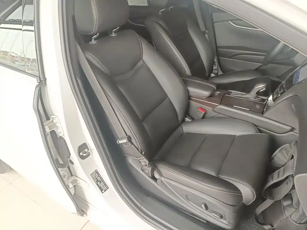 صورة 25 - Cadillac XTS