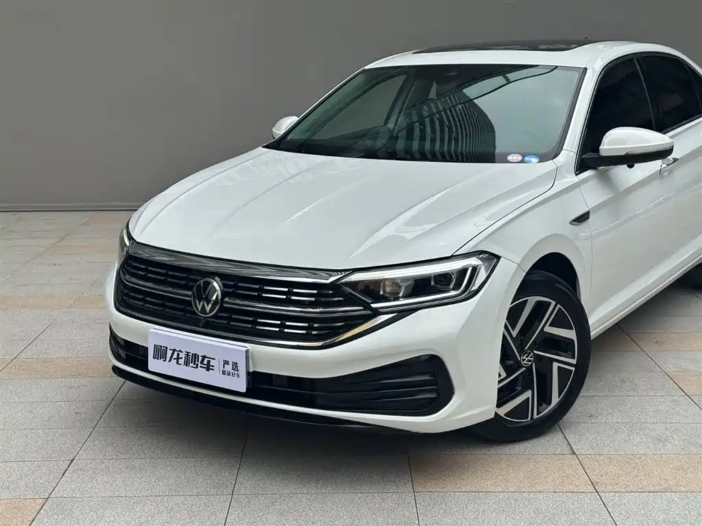 Volkswagen Sagitar 2023 300TSI DSG Surpassing Edition фото 2