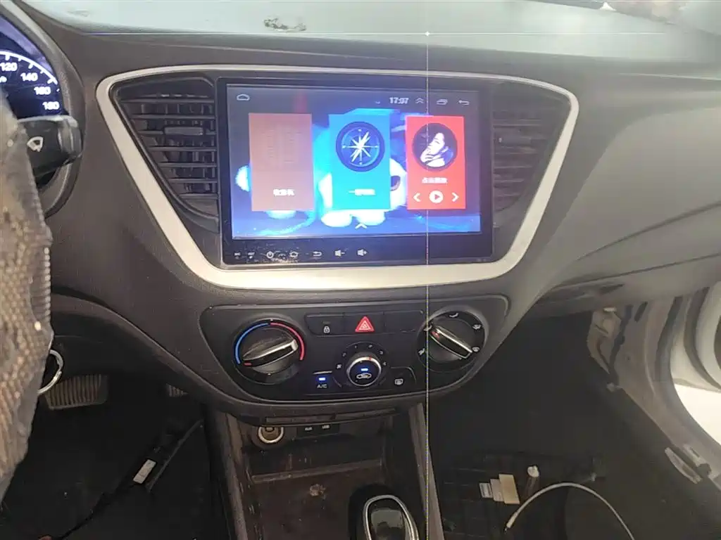 Hyundai Verna 2016 1.4L Automatic Cool Edition GLS фото 13