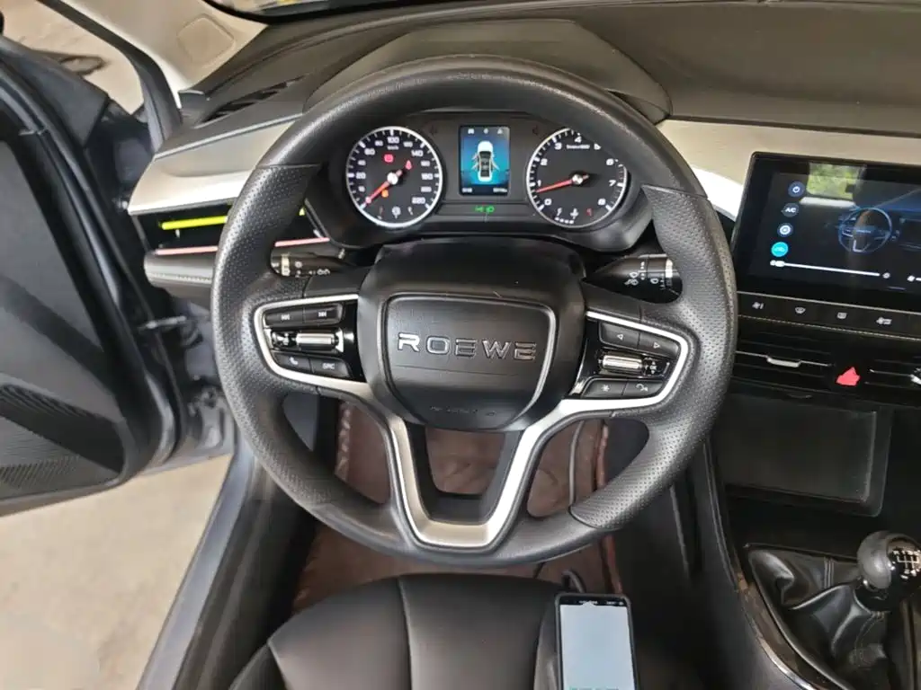 Фото 7 - Roewe i5
