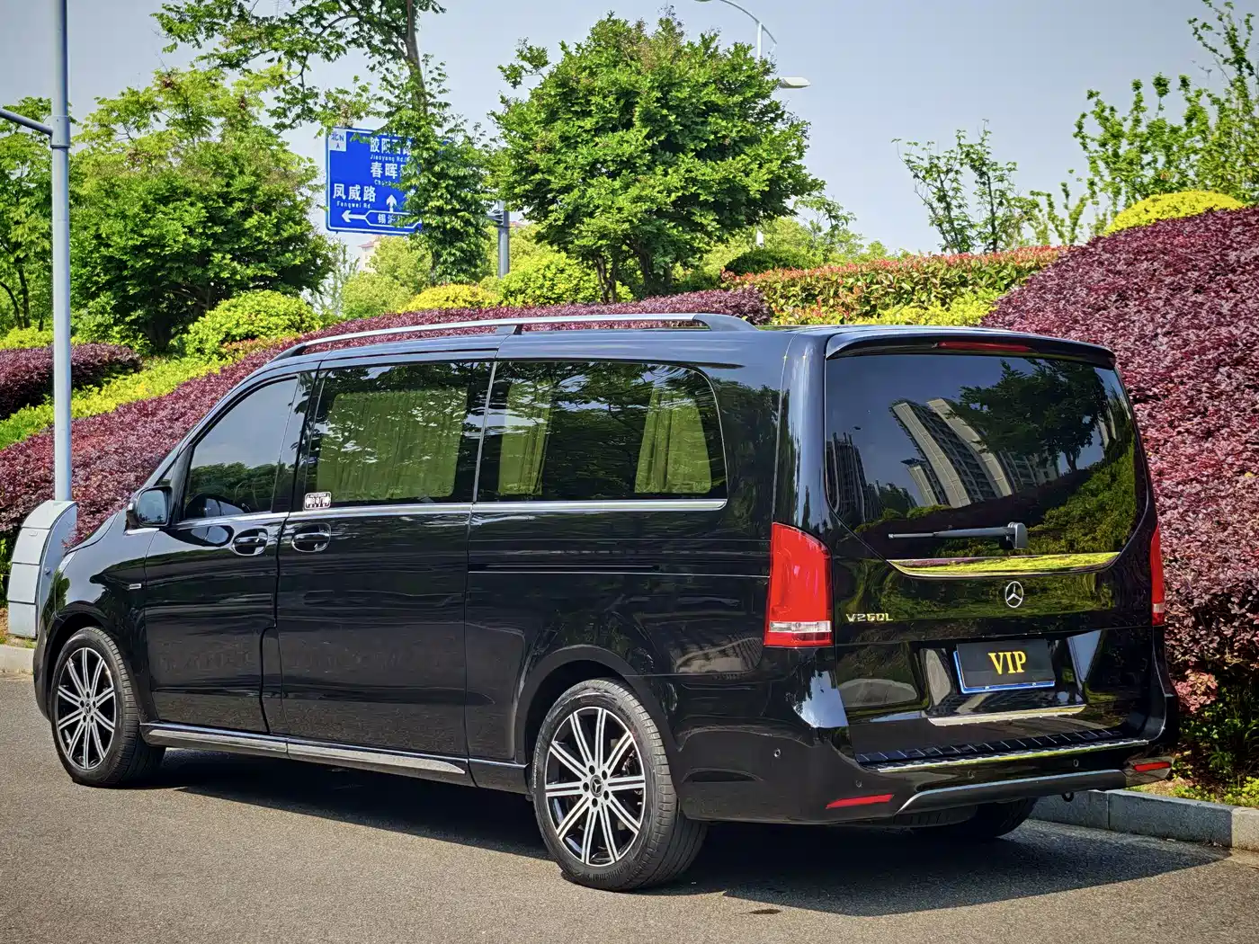 Mercedes-Benz V-Class 2022 V 260 L Long Wheelbase Luxury Edition фото 14