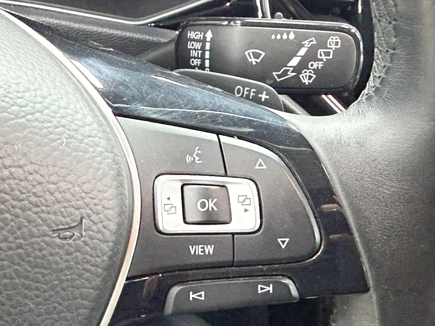 Volkswagen T-ROC 2022 280TSI DSG 2WD Comfort PLUS фото 13