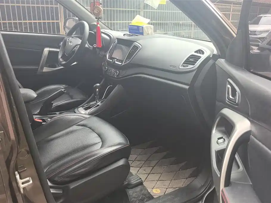 CHERY TIGGO 5