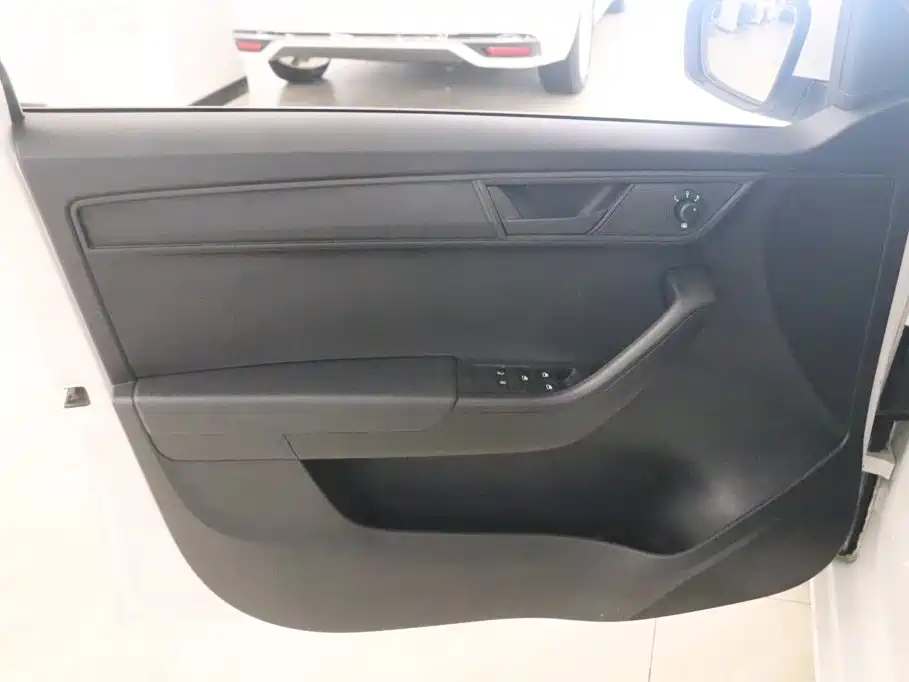 Škoda Fabia 2016 2016 1.4L Automatic Car Enjoy Edition