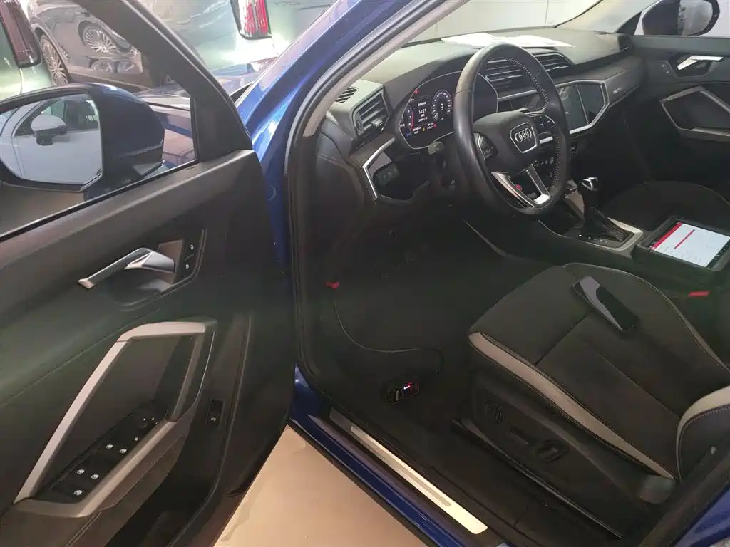 Audi Q3 2019 35 TFSI Progressive Sport фото 16