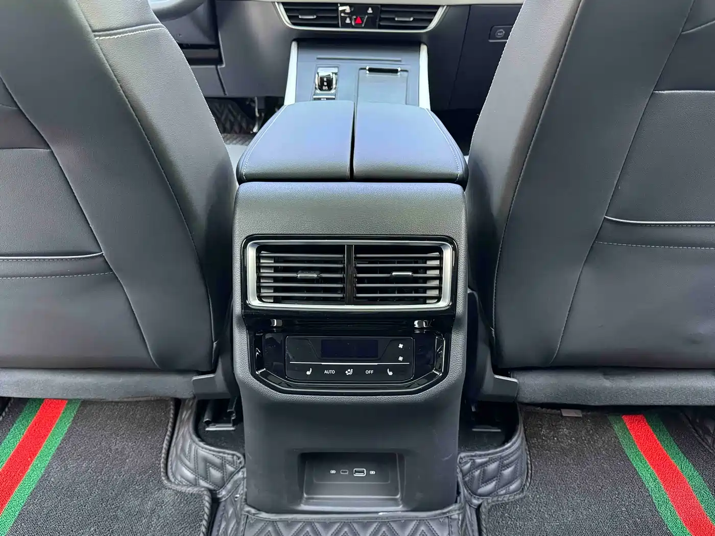 Volkswagen Teramont 2024 380TSI 4WD Prestige Luxury Edition фото 16