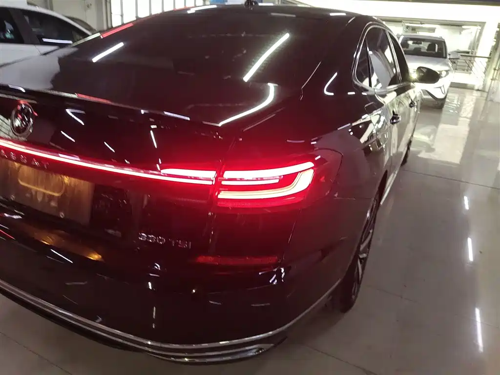 Volkswagen Passat 2023 Facelift 330TSI Luxury Edition фото 8