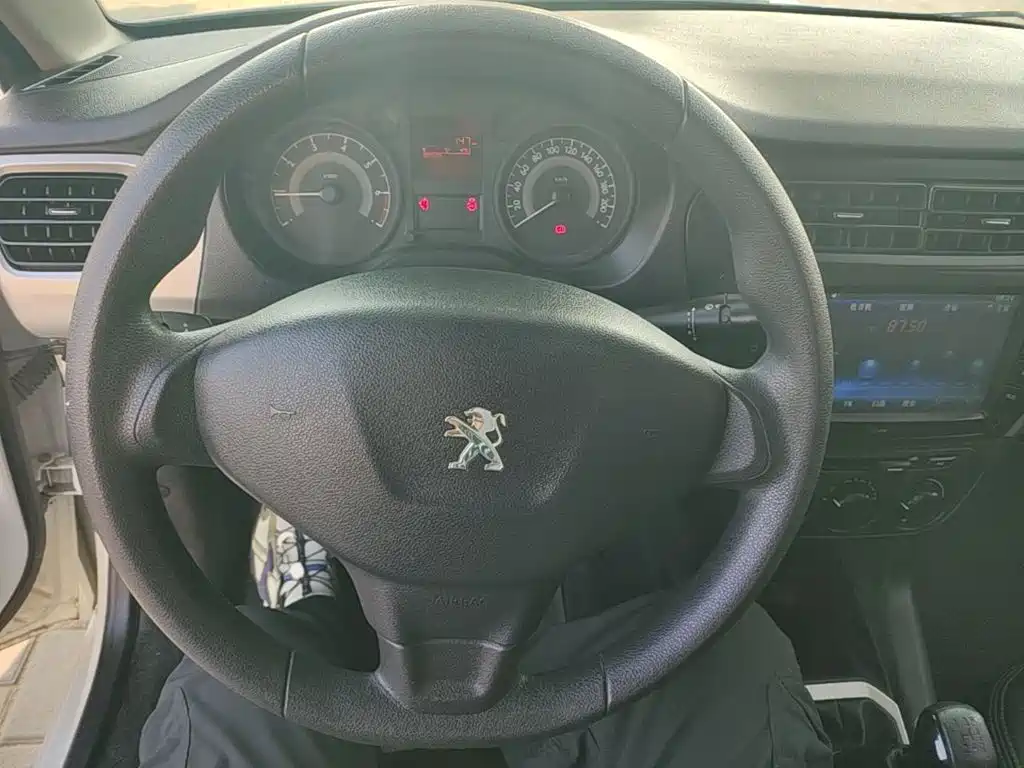 Peugeot 301 2016 2016 1.6L Manual Comfort Edition