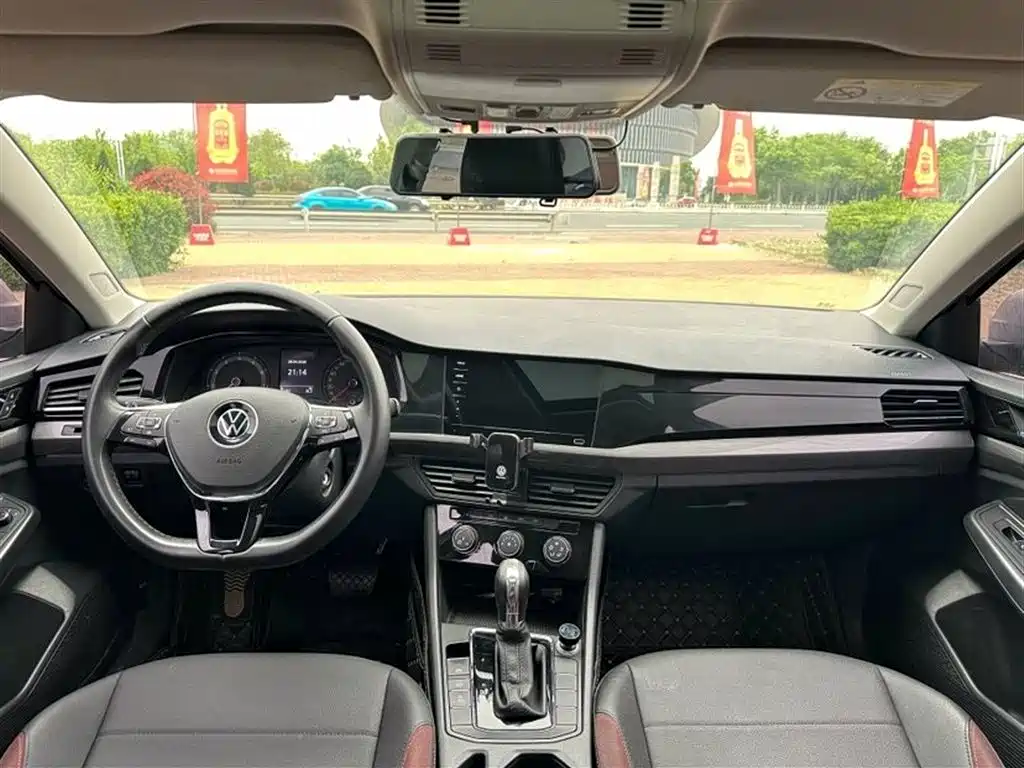 Volkswagen Bora 2021 1.5L Automatic Luxury Smart Edition фото 8