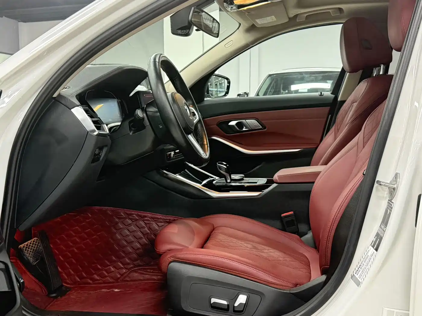 BMW 3 Series 2022 320i Sport Package фото 17