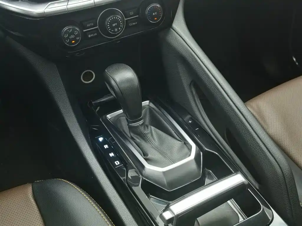 JIANGLING YUSHENG S350