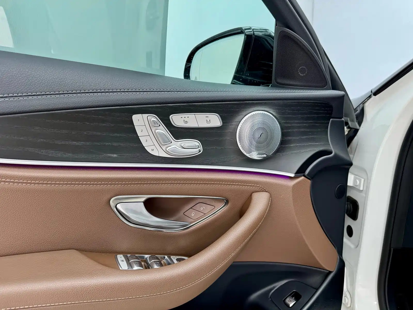 Фото 9 - Mercedes-Benz E-Class