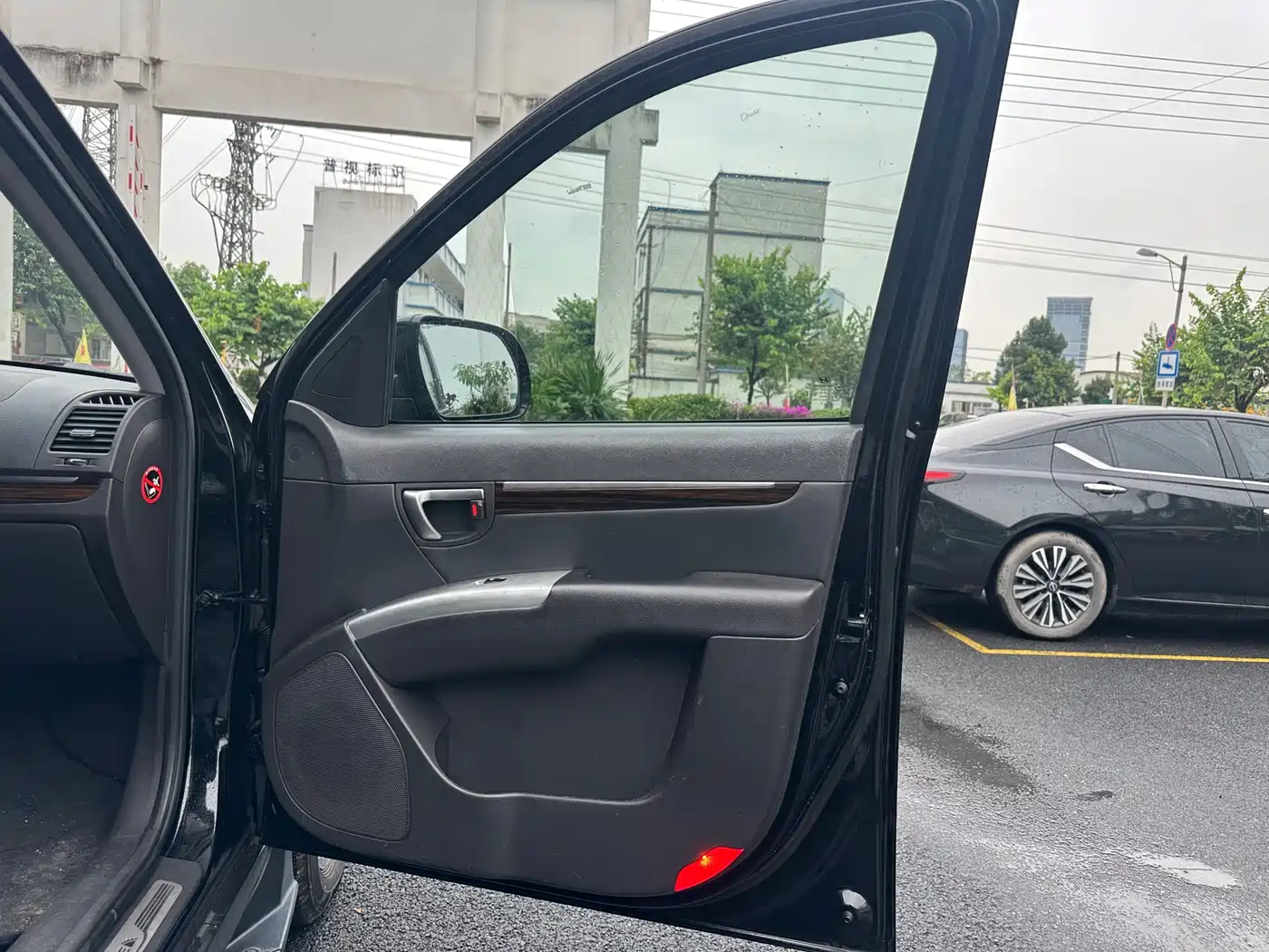 Hyundai Santa Fe Classic 2011 2.4 Premium 7-seat 2WD фото 17