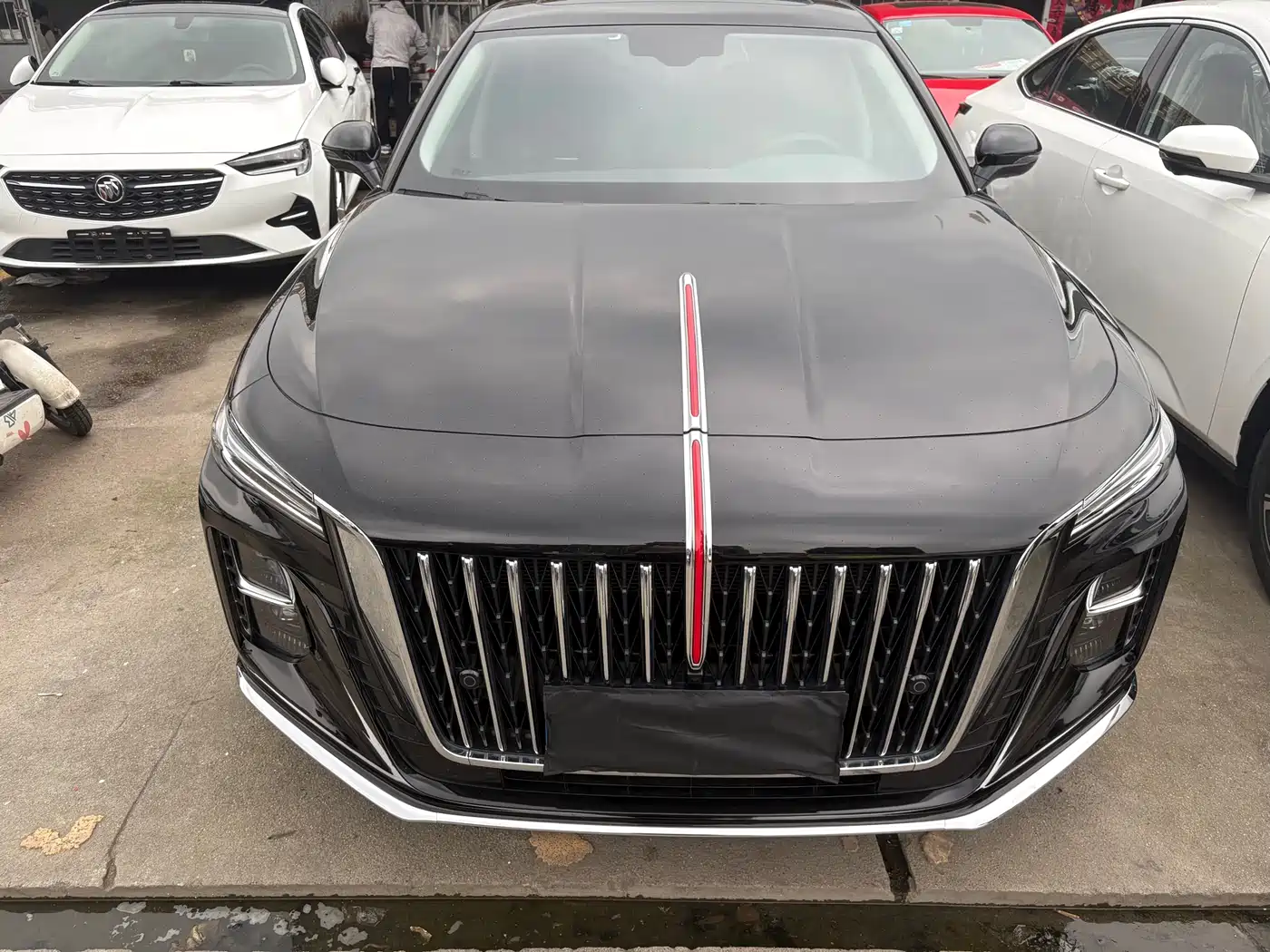 Hongqi H5 2025 1.5T DCT Flag Rhythm 500,000 Units Memorial Edition фото 2